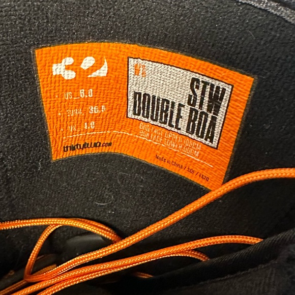 ThirtyTwo STW Double BOA Women’s Snowboard Boots BLK sz 6 - Picture 2 of 7